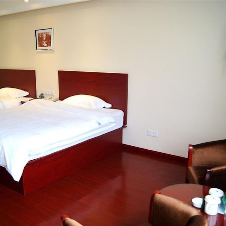 Greentree Inn Jiangsu Zhenjiang Jiangsu Science And Technology University Youth Square Express Hotel 양저우 외부 사진